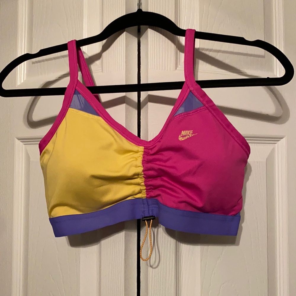 Nike Women’s Colorblock Sports Bra